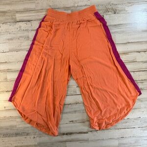Farm Rio cream orange & fuscia Wide Leg crop flowy Pants Petite / Small